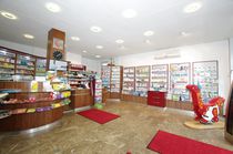 Bild zu Neue Löwen-Apotheke